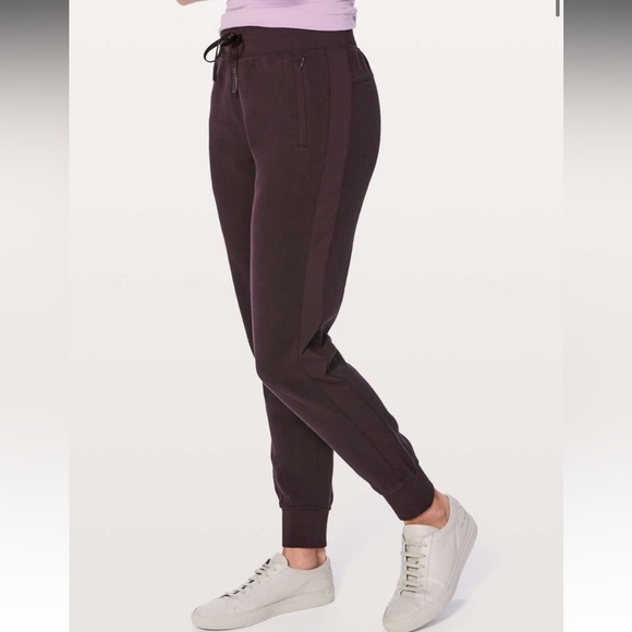 Lululemon Get Going Jogger 28.5" in Black Cherry Women’s Size 8 - Picture 1 of 8